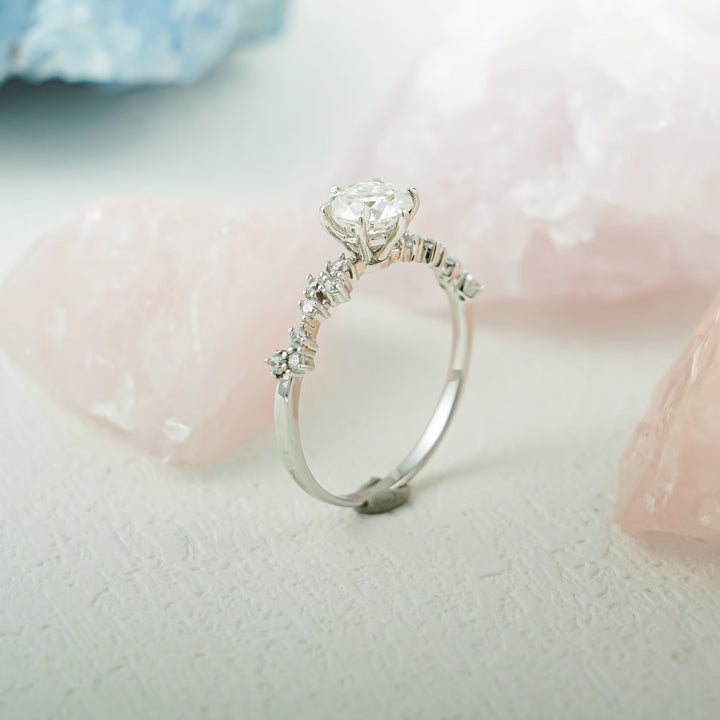 1.50ct-2.50ct Round Cut Lab Grown Diamond Cluster Engagement Ring