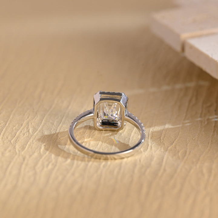 1.0ct-2.0ct Emerald Cut Lab Grown Diamond Halo Engagement Ring