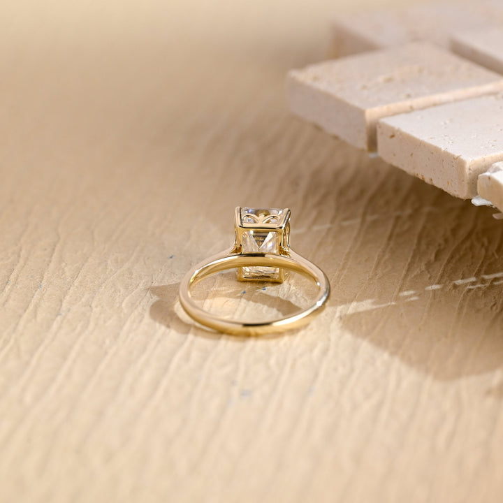 1.50ct-2.50ct Emerald Cut Lab Grown Diamond Solitaire Engagement Ring