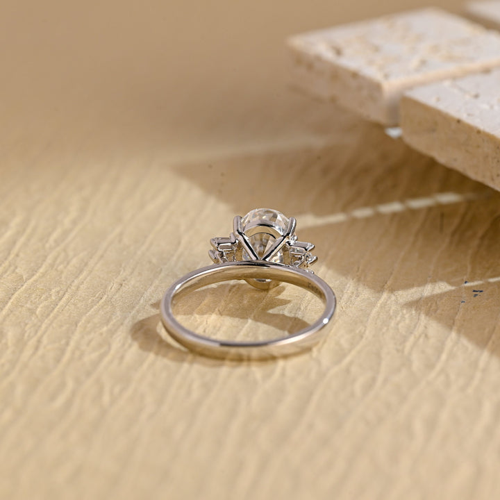 2.0ct-3.0ct Oval Cut Lab Grown Diamond Cluster Engagement Ring
