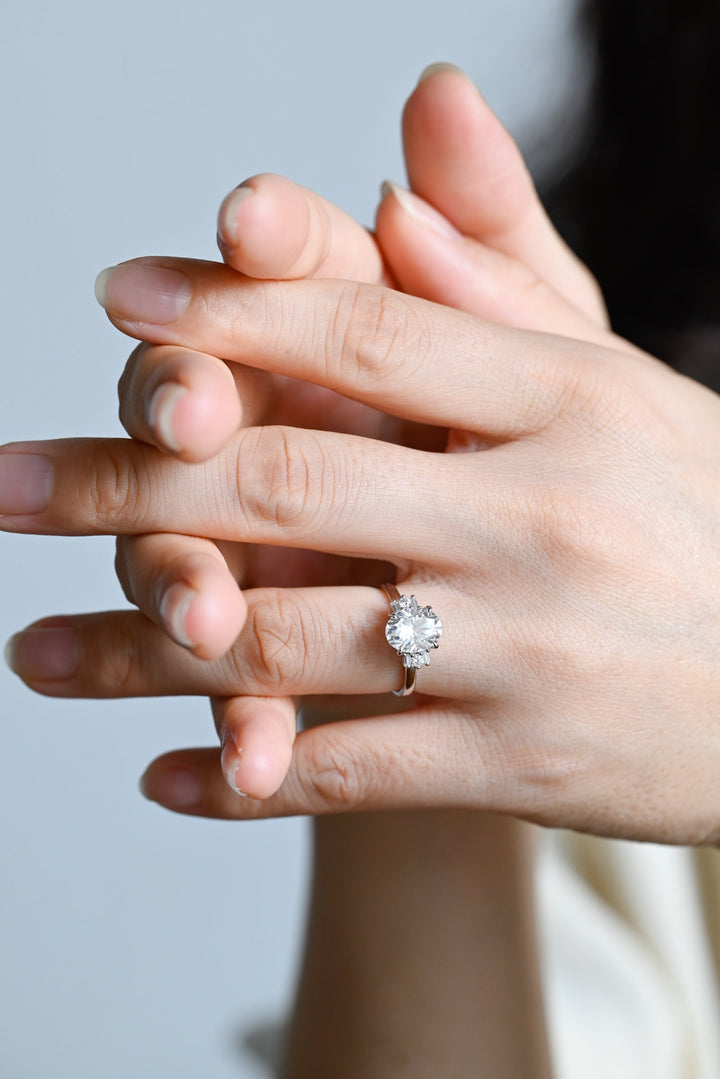 2.0ct-3.0ct Oval Cut Lab Grown Diamond Cluster Engagement Ring