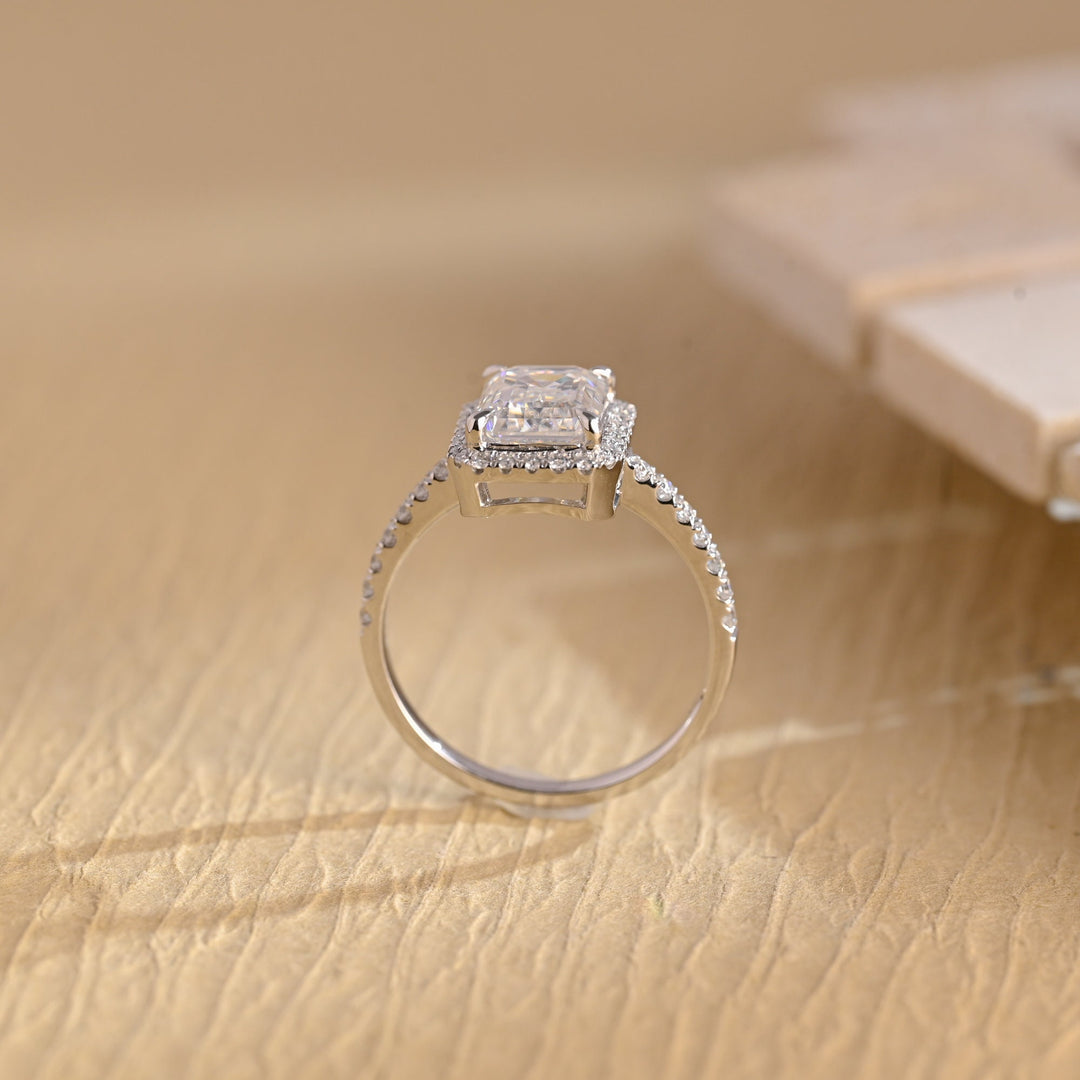 1.0ct-2.0ct Emerald Cut Lab Grown Diamond Halo Engagement Ring
