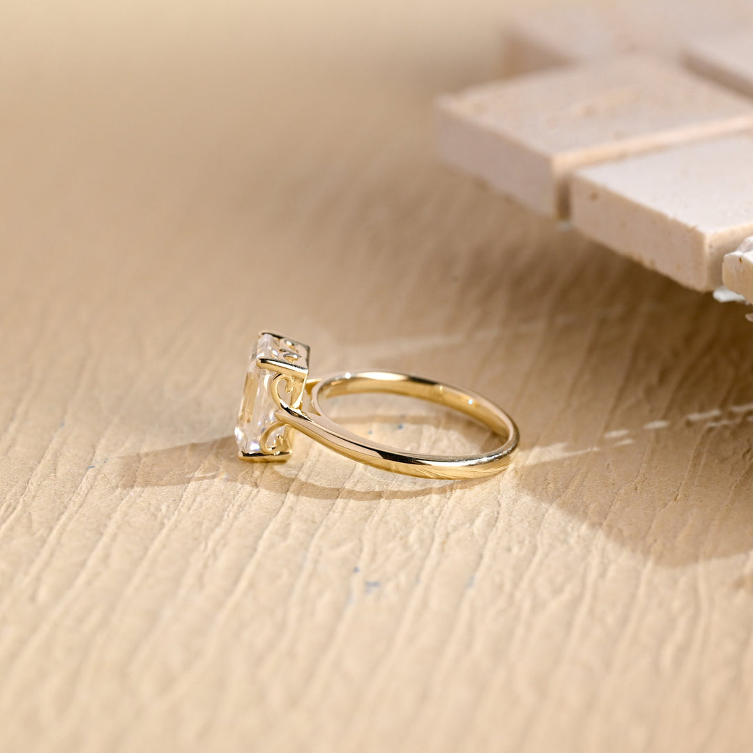 2.50ct-3.50ct Emerald Cut Lab Grown Solitaire Diamond Engagement Ring