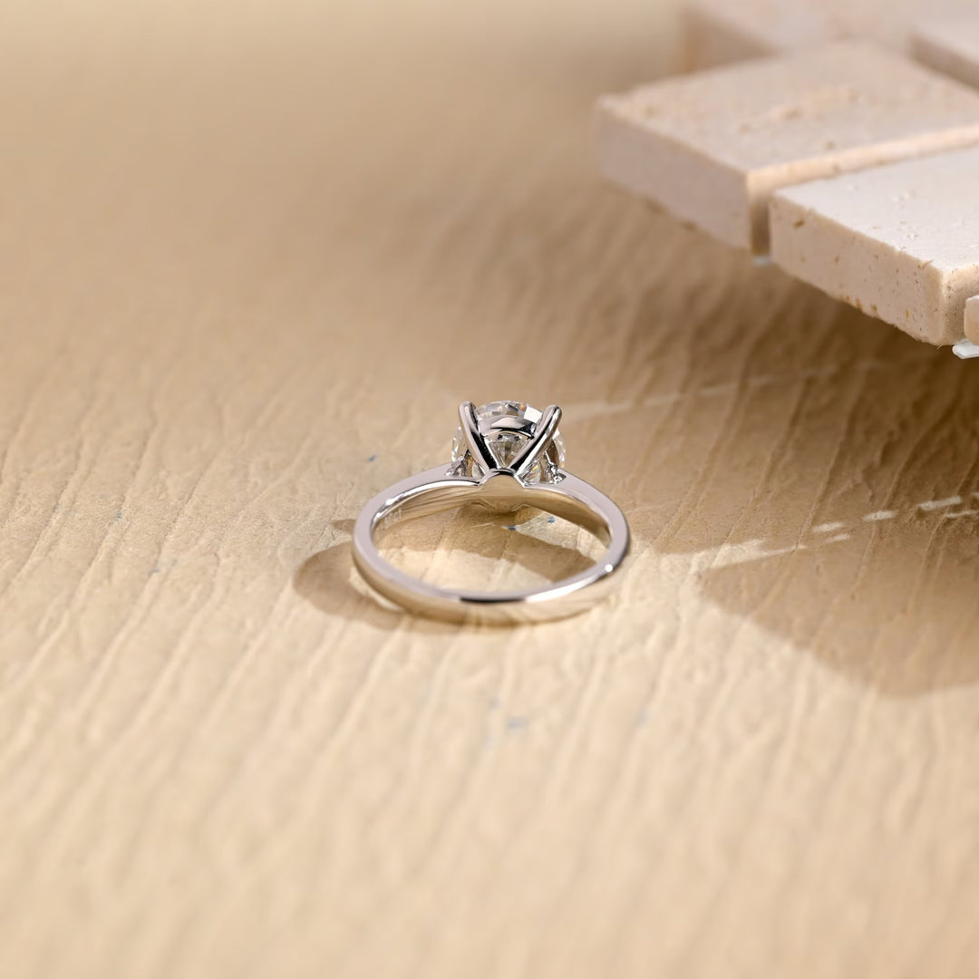 1.0ct-2.0ct Round Cut Lab Grown Diamond Solitaire Engagement Ring