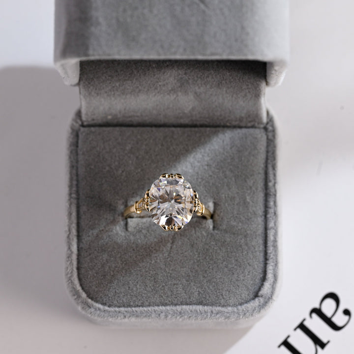 2.0ct-3.0ct Cushion Cut Lab Grown Diamond Vintage Engagement Ring