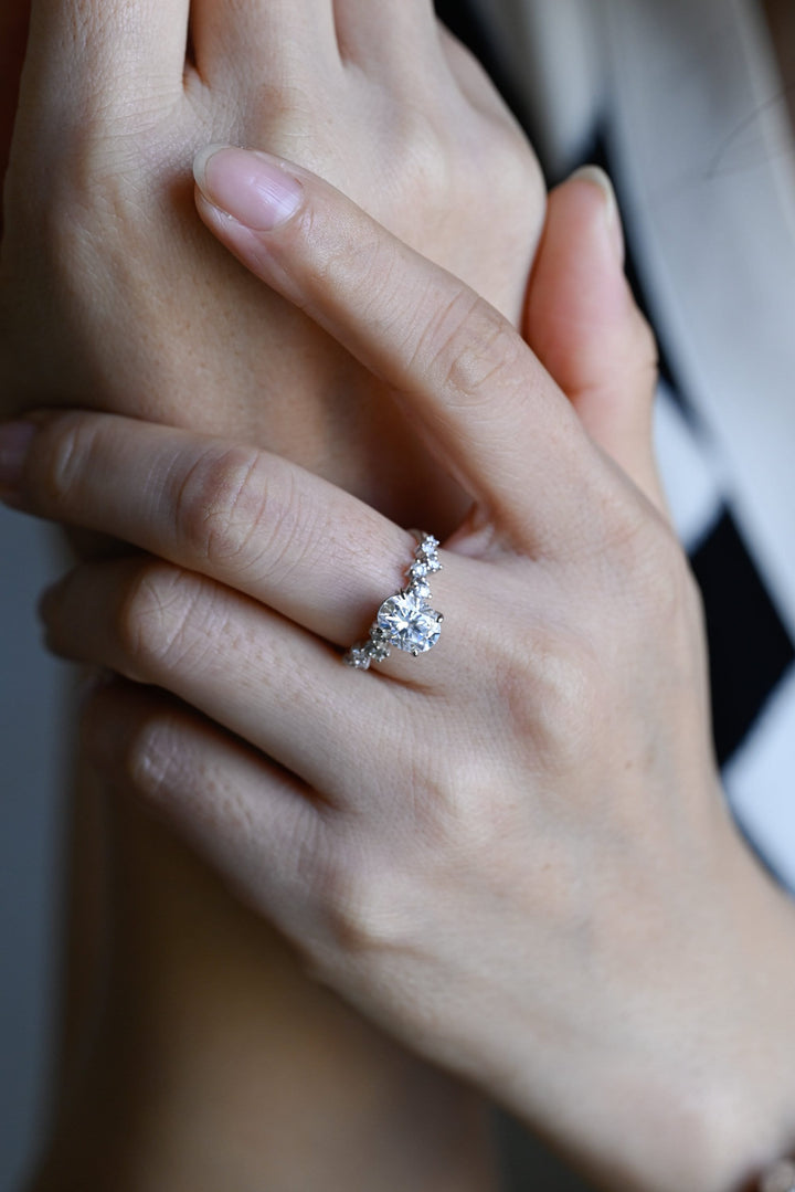 1.50ct-2.50ct Oval Cut Lab Grown Diamond Cluster Engagement Ring
