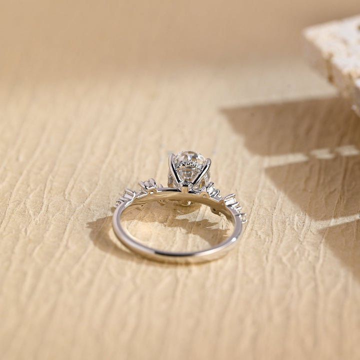 1.50ct-2.50ct Oval Cut Lab Grown Diamond Cluster Engagement Ring