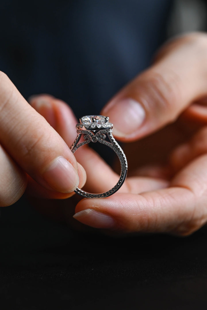 1.50ct-2.50ct Round Cut Lab Grown Halo Diamond Pave Engagement Ring