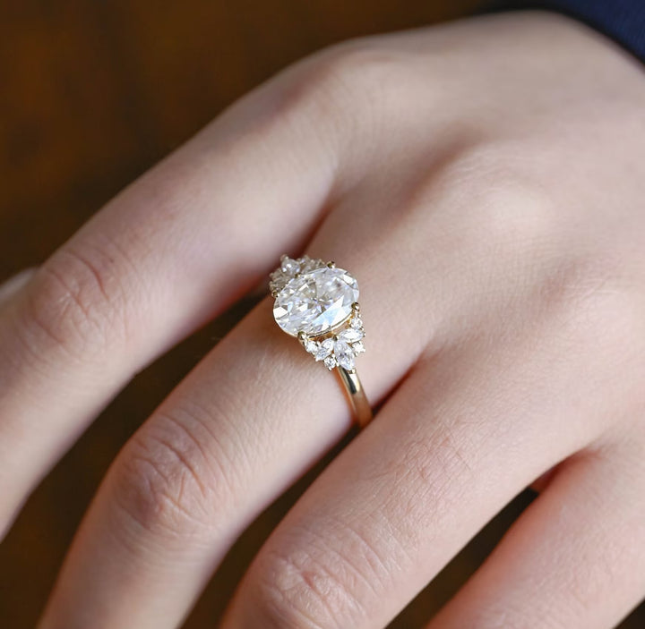 2.50ct-3.50ct Oval Cut Lab Grown Diamond Cluster Engagement Ring