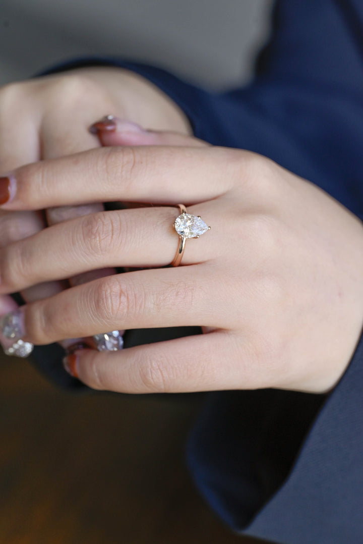 1.50ct-2.50ct Pear Cut Lab Grown Diamond Hidden Halo Engagement Ring