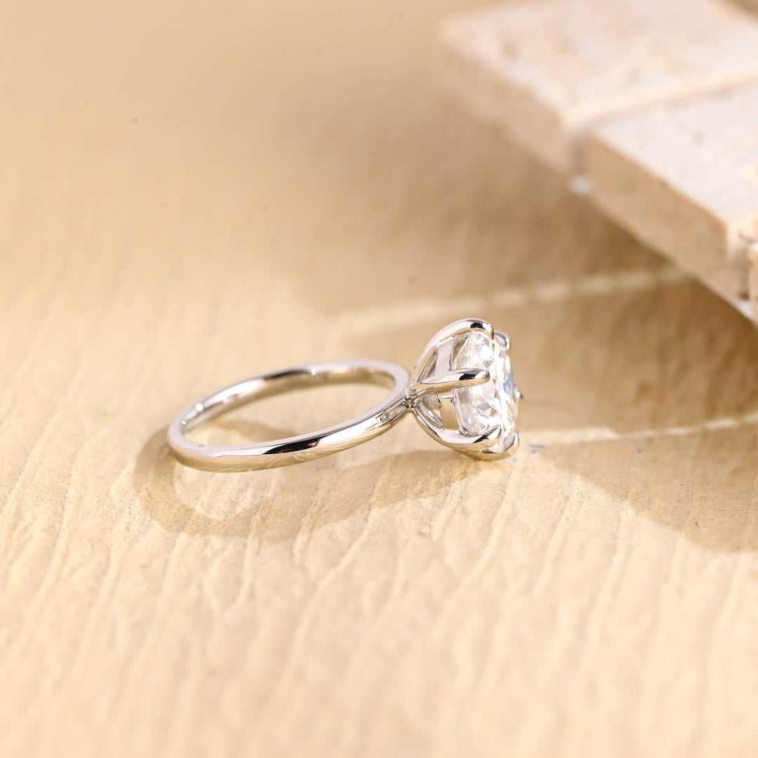 2.0ct-3.0ct Round Cut Lab Grown Diamond Solitaire Engagement Ring