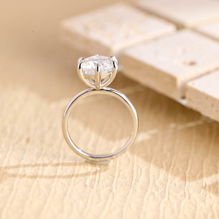 2.0ct-3.0ct Round Cut Lab Grown Diamond Solitaire Engagement Ring