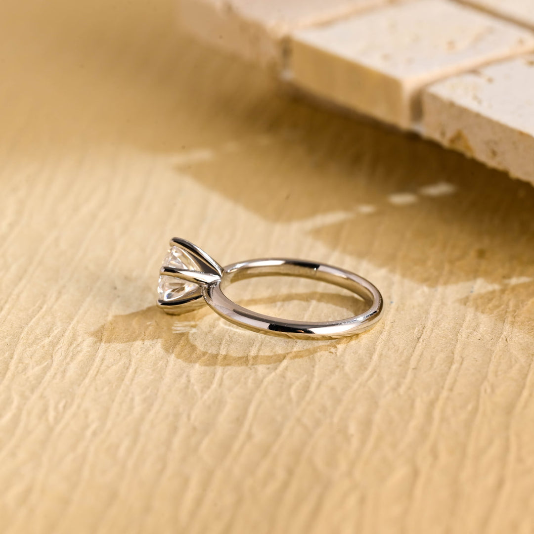 2.0ct-4.0ct Round Cut Lab Grown Solitaire Diamond Engagement Ring