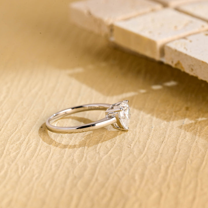 1.0ct-2.0ct Heart Cut Lab Grown Diamond Solitaire Engagement Ring