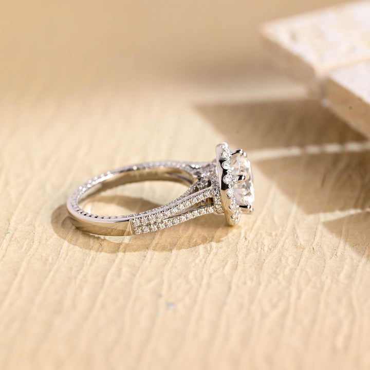 1.50ct-2.50ct Round Cut Lab Grown Halo Diamond Pave Engagement Ring