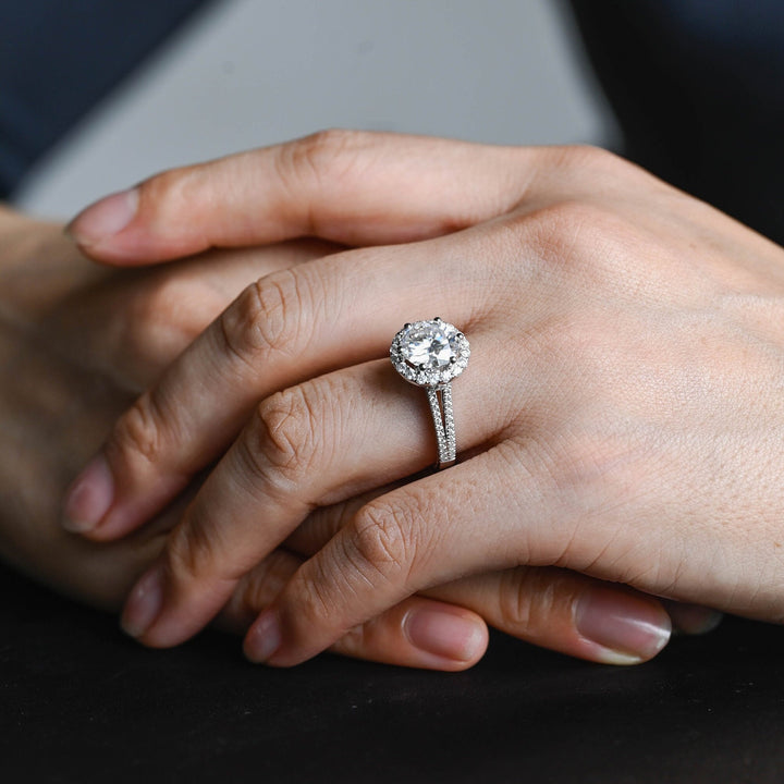 1.50ct-2.50ct Round Cut Lab Grown Halo Diamond Pave Engagement Ring