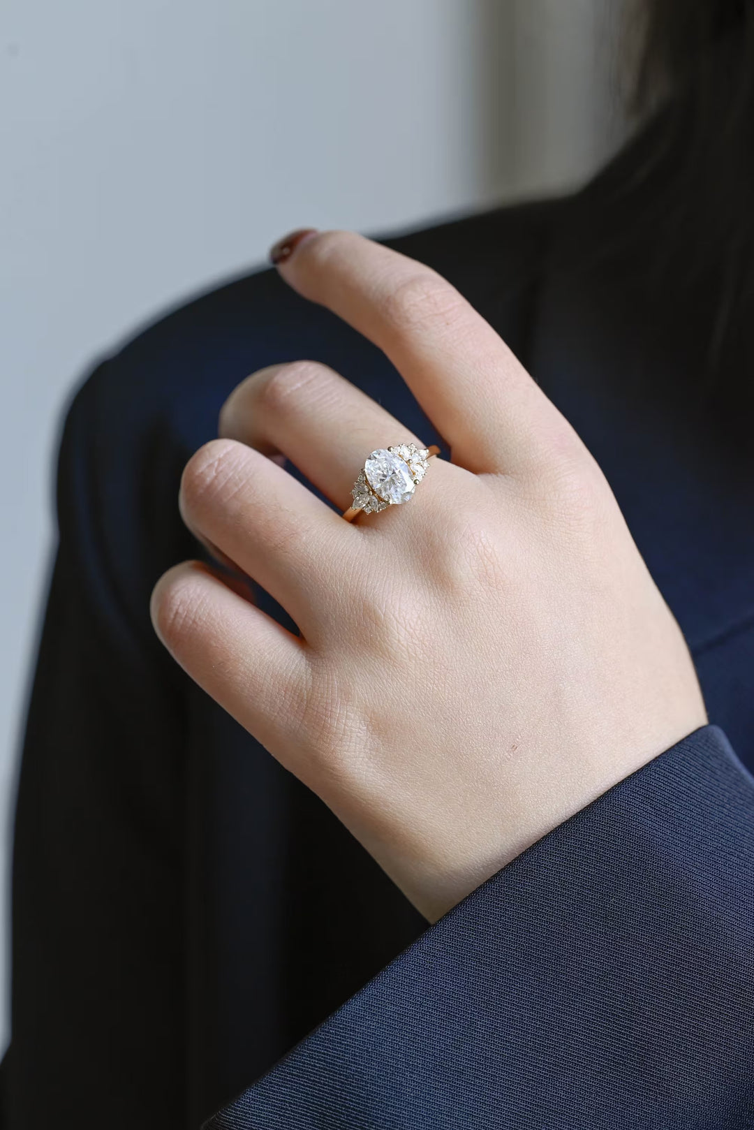 2.50ct-3.50ct Oval Cut Lab Grown Diamond Cluster Engagement Ring