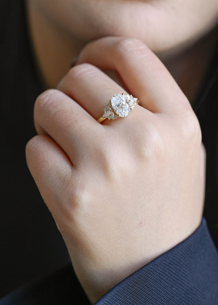 2.50ct-3.50ct Oval Cut Lab Grown Diamond Cluster Engagement Ring