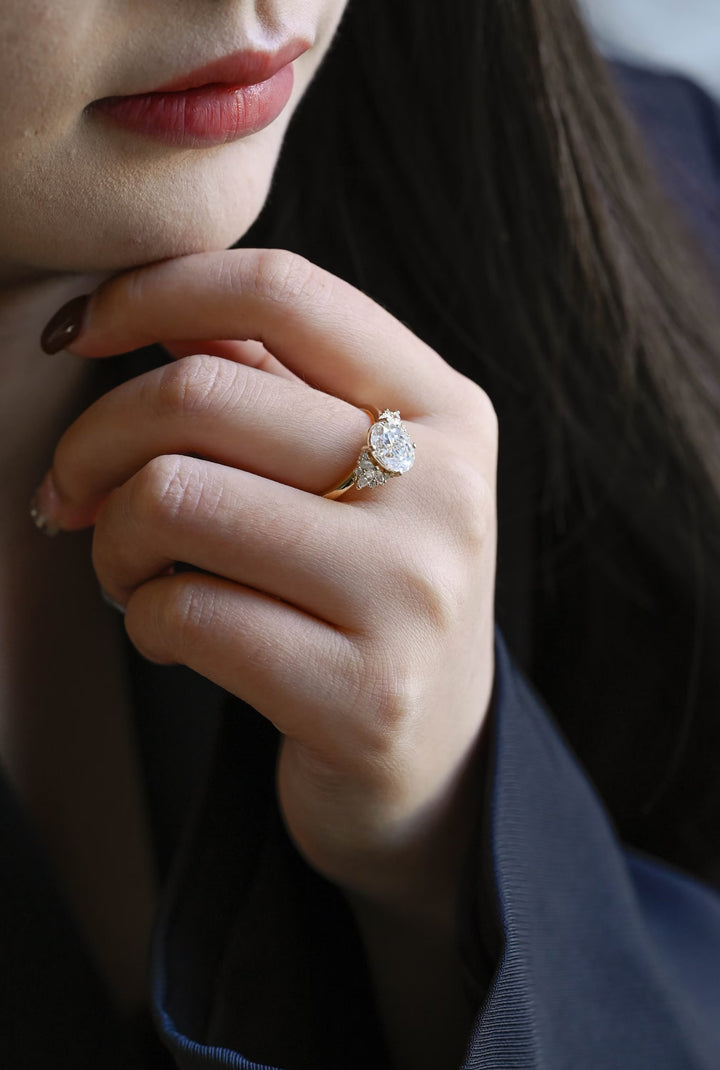 2.50ct-3.50ct Oval Cut Lab Grown Diamond Cluster Engagement Ring