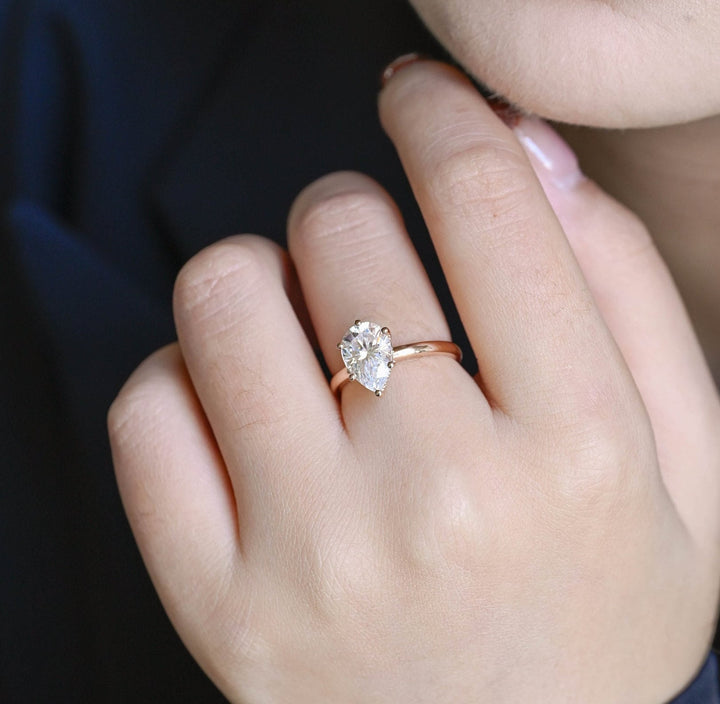 2.0ct-3.0ct Pear Cut Lab Grown Hidden Halo Diamond Engagement Ring