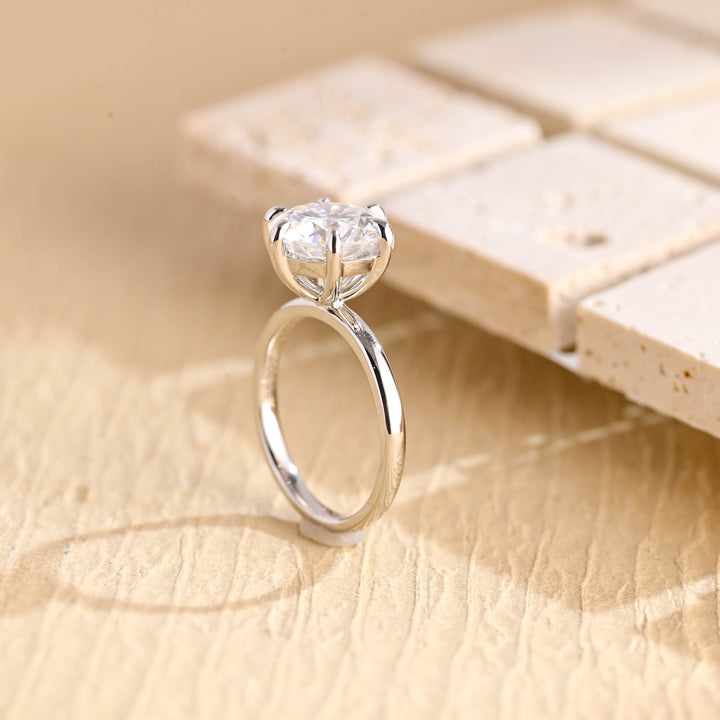 2.0ct-3.0ct Round Cut Lab Grown Diamond Solitaire Engagement Ring