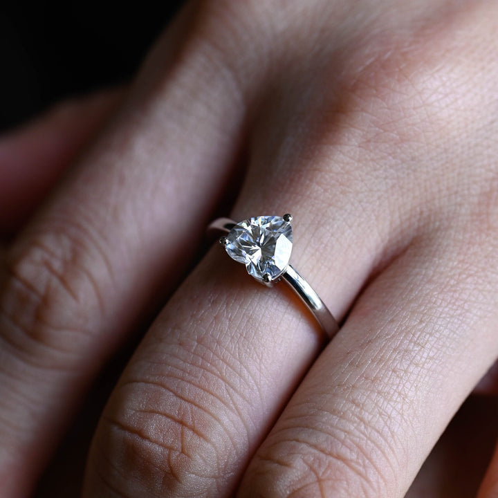 1.0ct-2.0ct Heart Cut Lab Grown Diamond Solitaire Engagement Ring