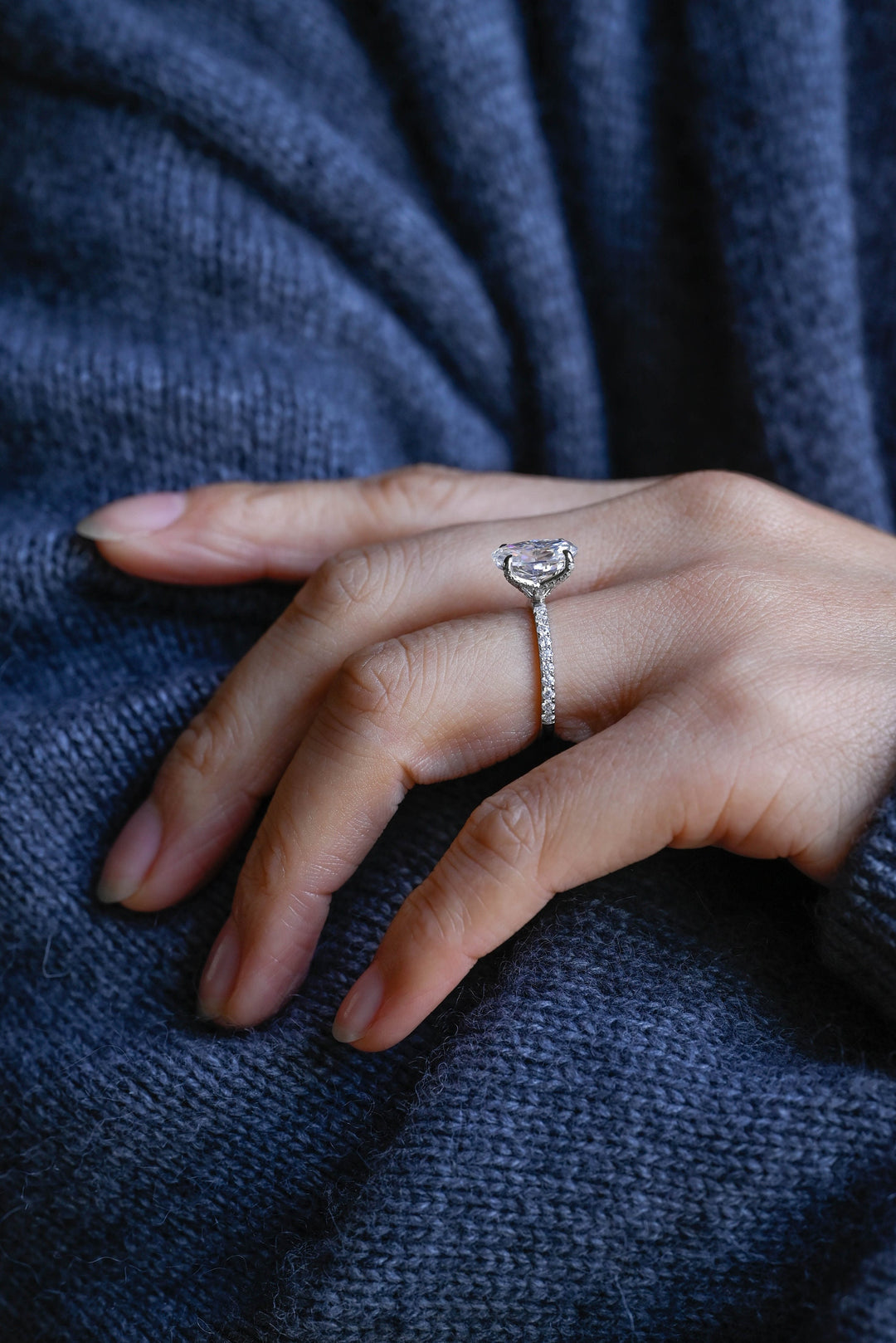 3.0ct-4.0ct Oval Cut Lab Grown Diamond Tulip Set Engagement Ring