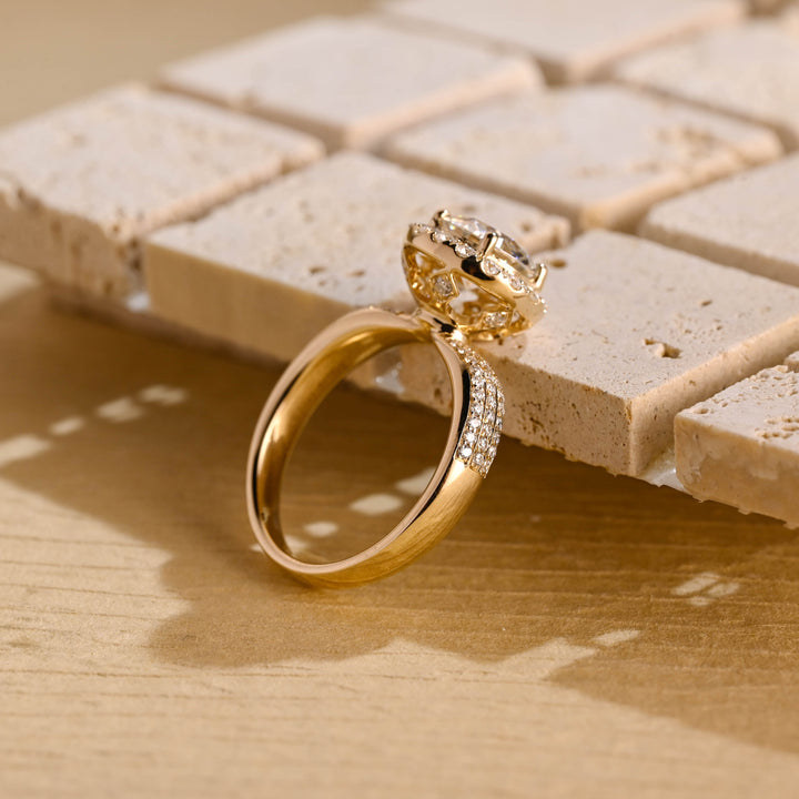 1.50ct-2.50ct Round Cut Lab Grown Diamond Halo Engagement Ring