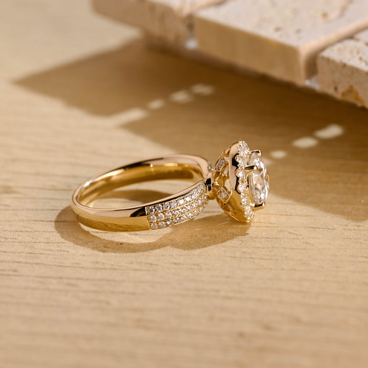 1.50ct-2.50ct Round Cut Lab Grown Diamond Halo Engagement Ring