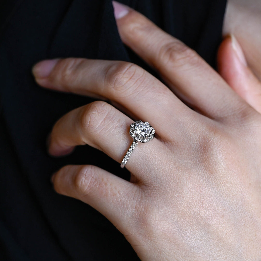 1.0ct-2.0ct Round Cut Lab Grown Diamond Vintage Cluster Engagement Ring