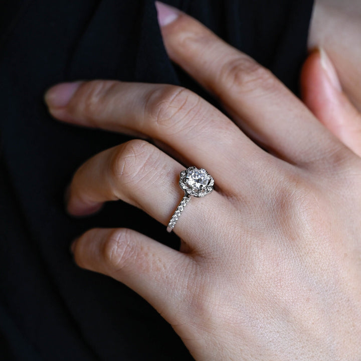 1.0ct-2.0ct Round Cut Lab Grown Diamond Vintage Cluster Engagement Ring