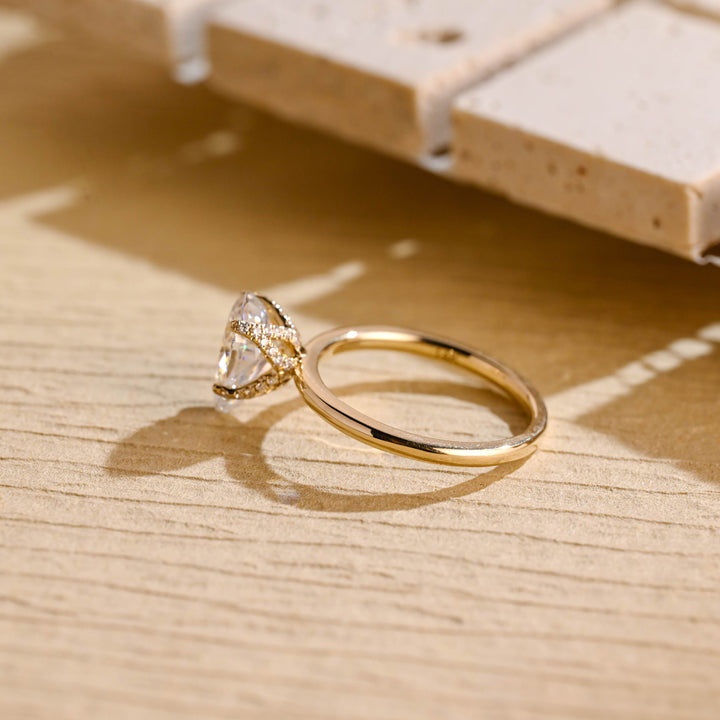 2.0ct-3.0ct Pear Cut Lab Grown Diamond Tulip Set Engagement Ring