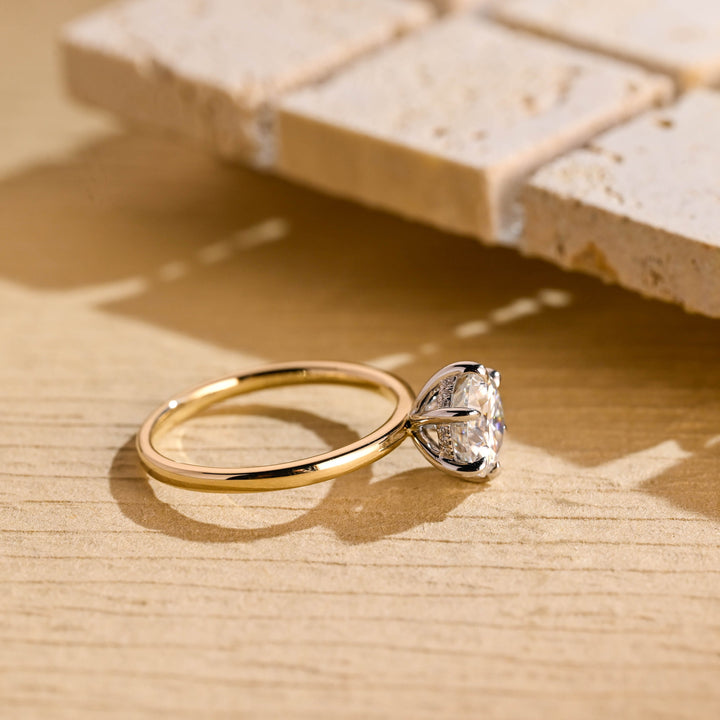 1.50ct-2.50ct Round Cut Lab Grown Hidden Halo Diamond Engagement Ring