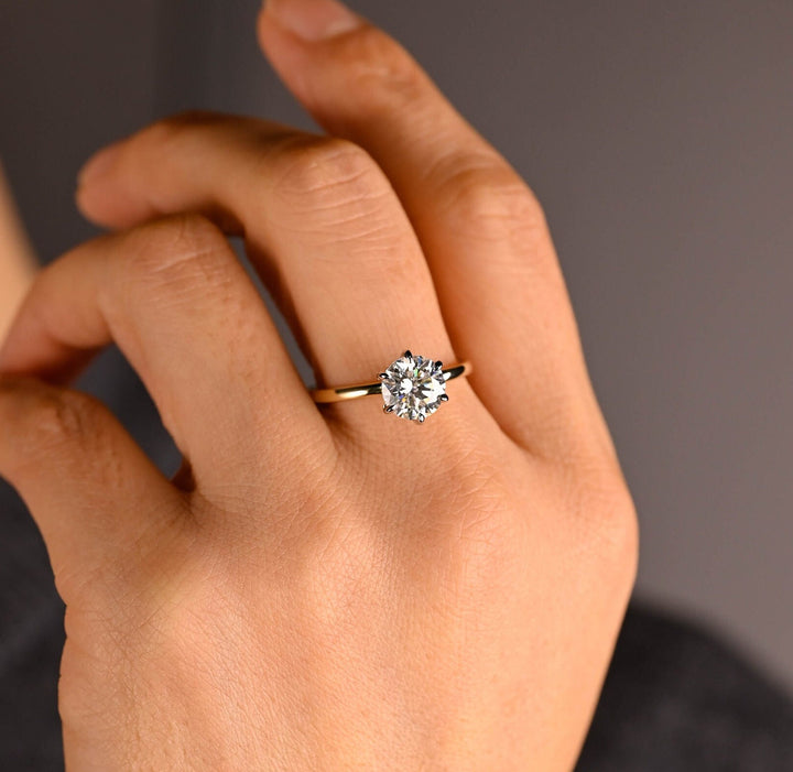 1.50ct-2.50ct Round Cut Lab Grown Hidden Halo Diamond Engagement Ring