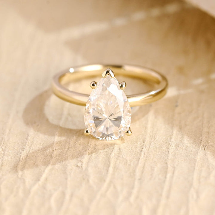 2.0ct-3.0ct Pear Cut Lab Grown Diamond Solitaire Engagement Ring