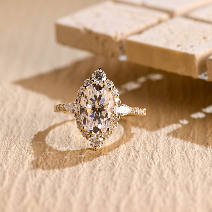 1.0ct-2.0ct Oval Cut Lab Grown Diamond Cluster Engagement Ring
