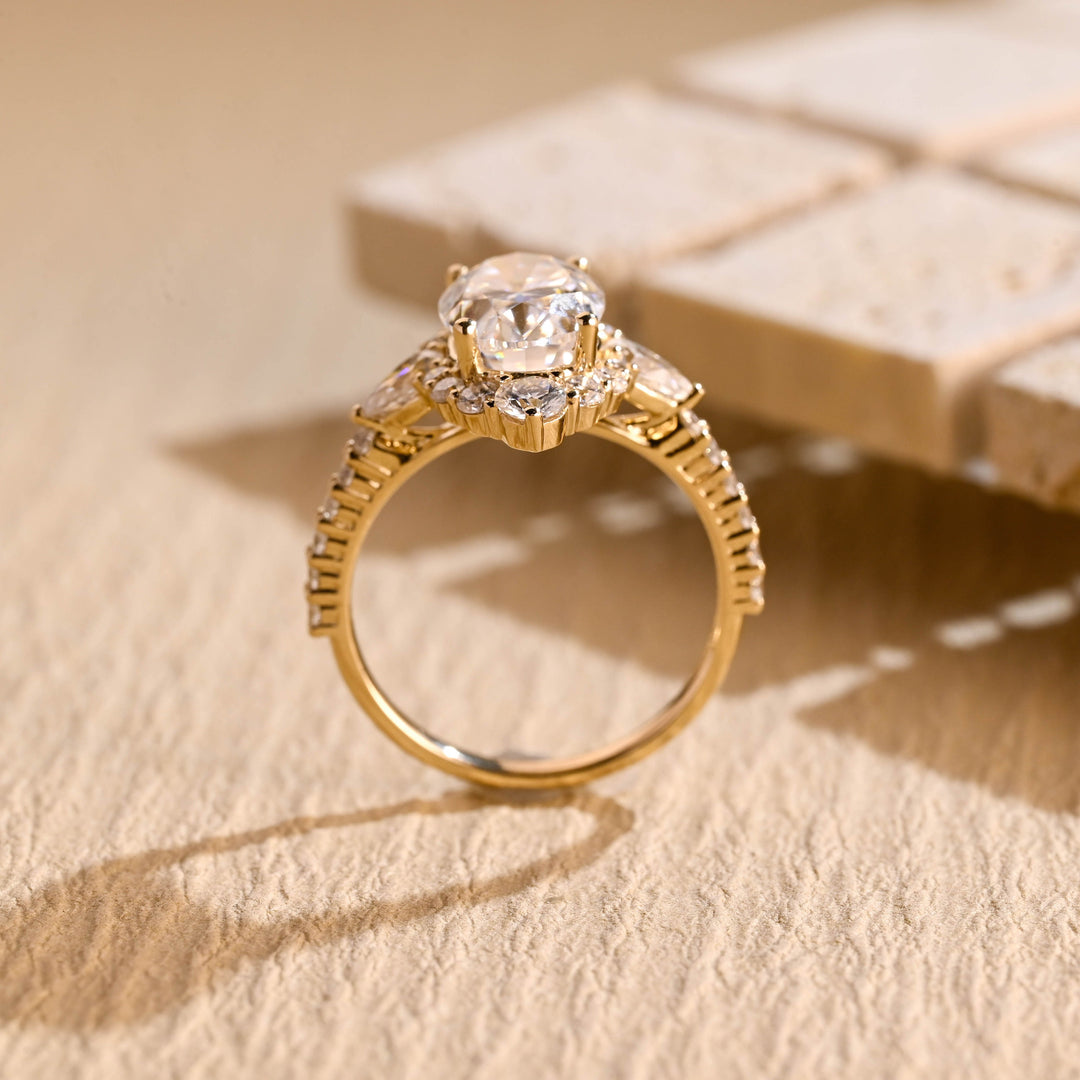1.0ct-2.0ct Oval Cut Lab Grown Diamond Cluster Engagement Ring
