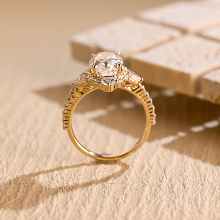 1.0ct-2.0ct Oval Cut Lab Grown Diamond Cluster Engagement Ring