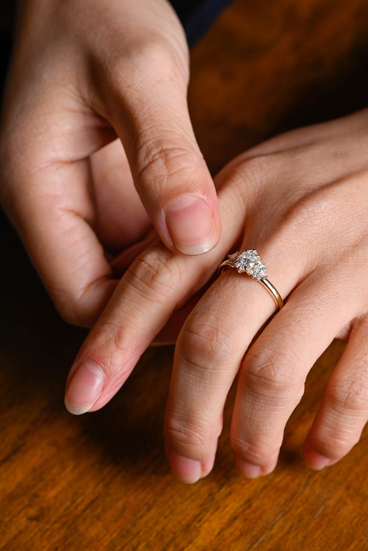 1.50ct-2.50ct Oval Cut Lab Grown Diamond Cluster Engagement Ring