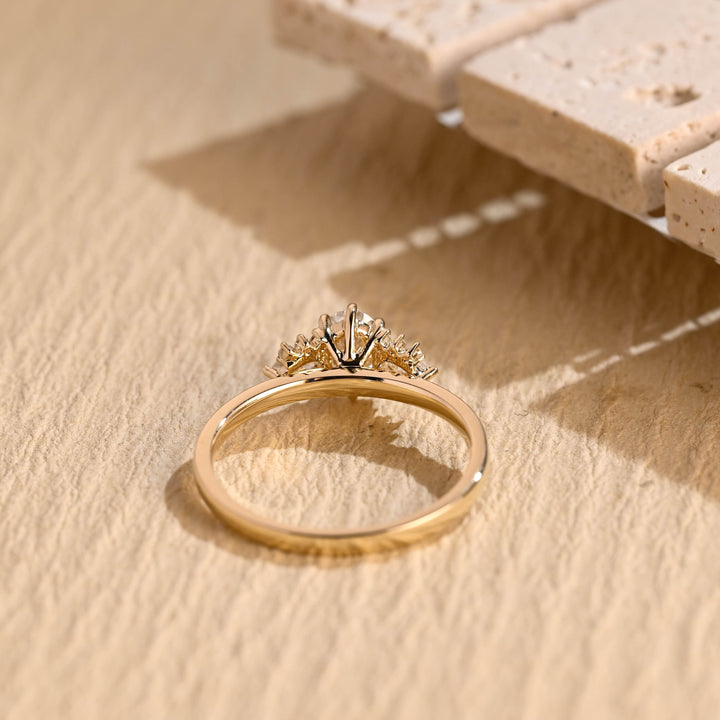 1.50ct-2.50ct Oval Cut Lab Grown Diamond Cluster Engagement Ring