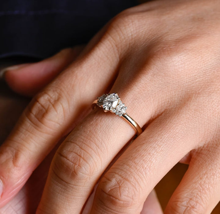 1.50ct-2.50ct Oval Cut Lab Grown Diamond Cluster Engagement Ring