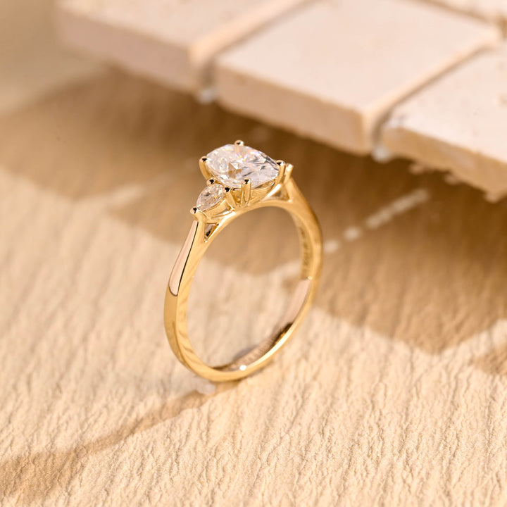 1.0ct-2.0ct Oval Cut Lab Grown Diamond Three Stone Engagement Ring