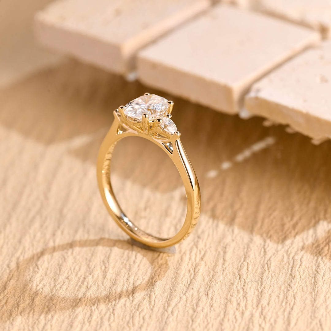 1.0ct-2.0ct Oval Cut Lab Grown Diamond Three Stone Engagement Ring