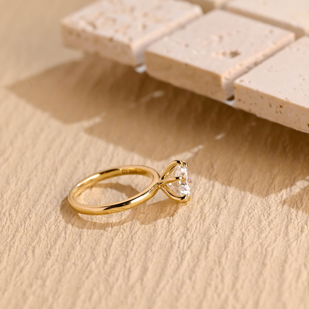 1.0ct-2.0ct Round Cut Lab Grown Solitaire Diamond Engagement Ring