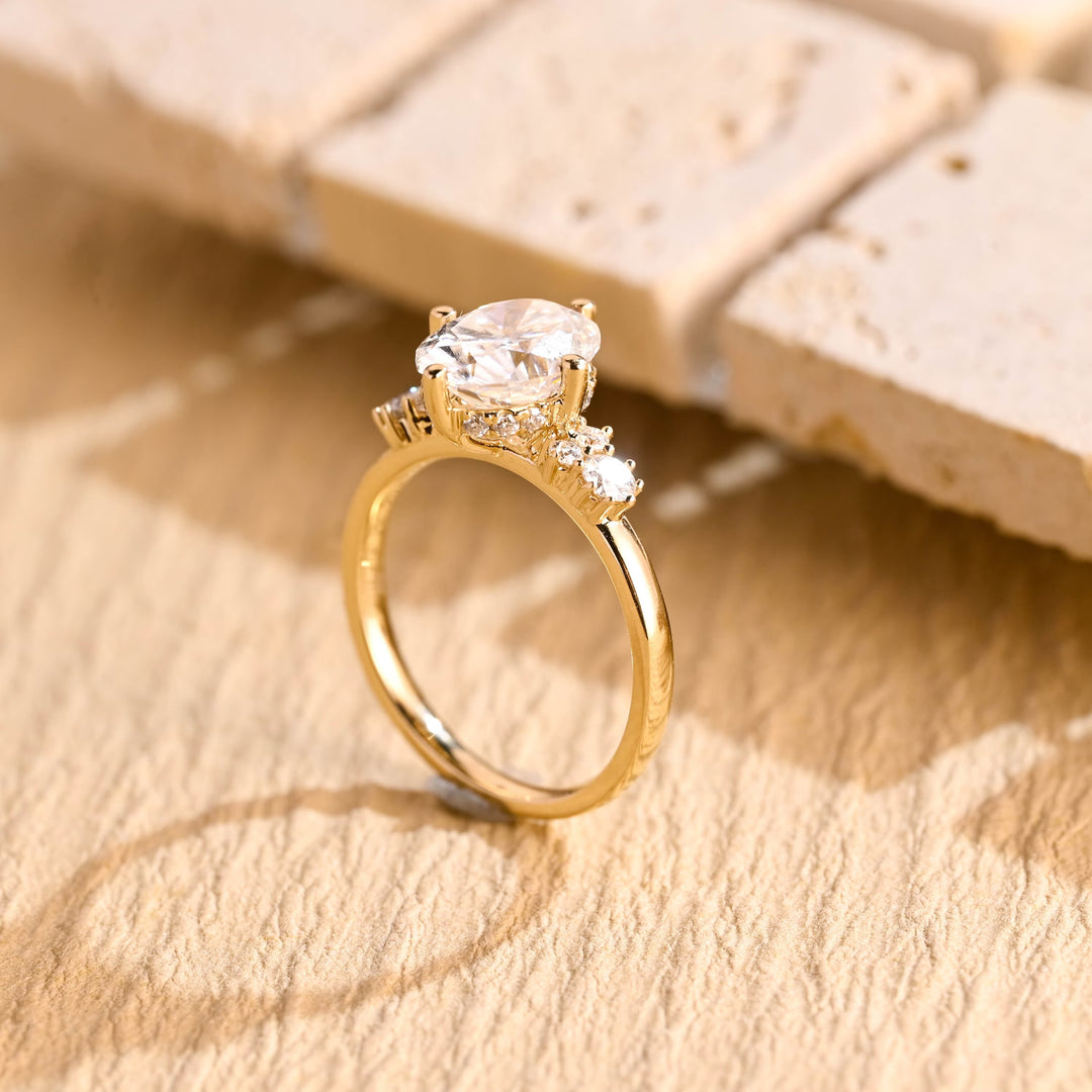 1.50ct-2.50ct Oval Cut Lab Grown Diamond Cluster Engagement Ring