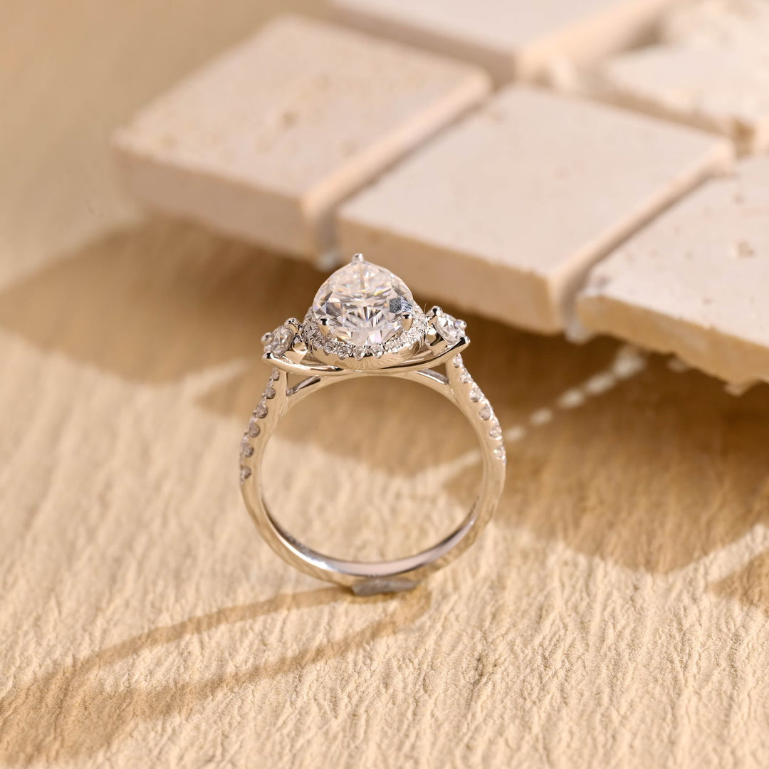 1.0ct-2.0ct Pear Cut Lab Grown Diamond Halo Engagement Ring