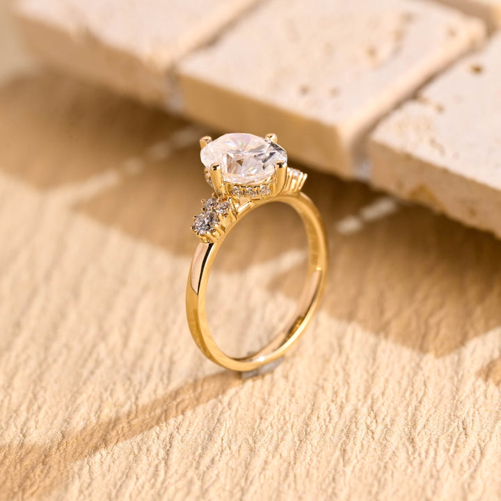 1.50ct-2.50ct Oval Cut Lab Grown Diamond Cluster Engagement Ring