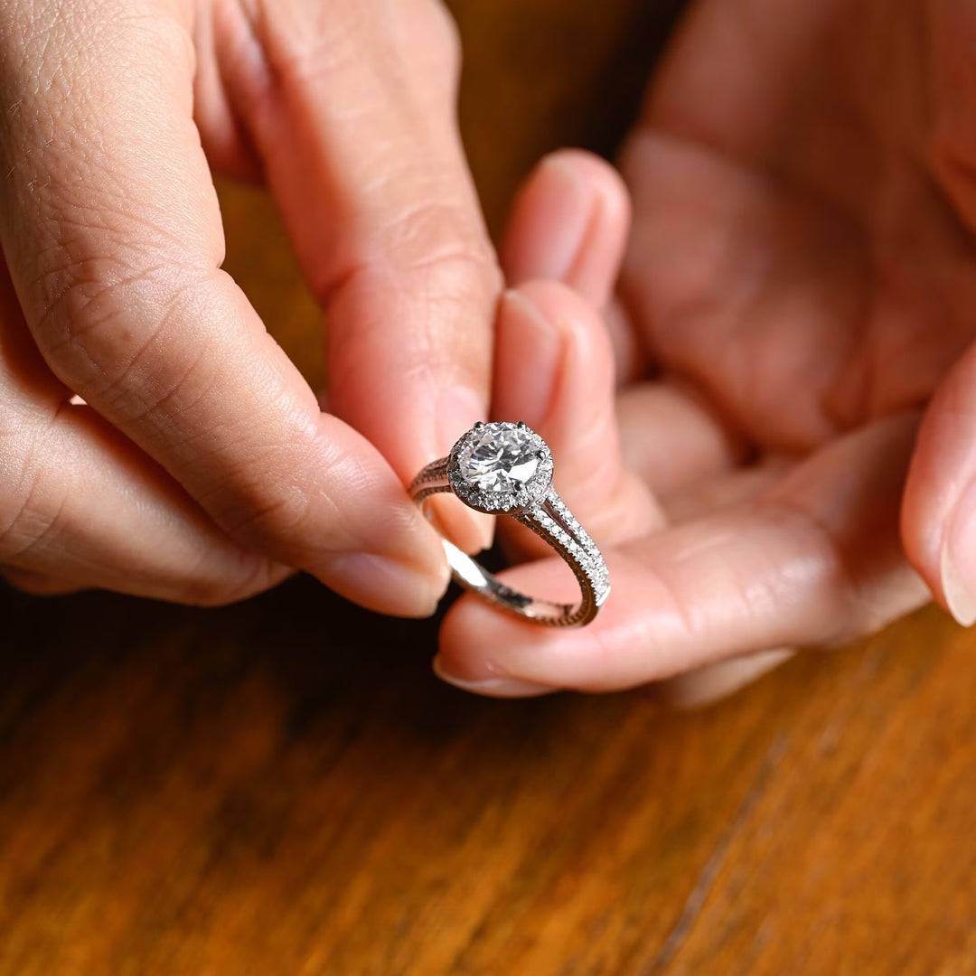 1.0ct-2.0ct Round Cut Lab Grown Vintage Diamond Halo Engagement Ring