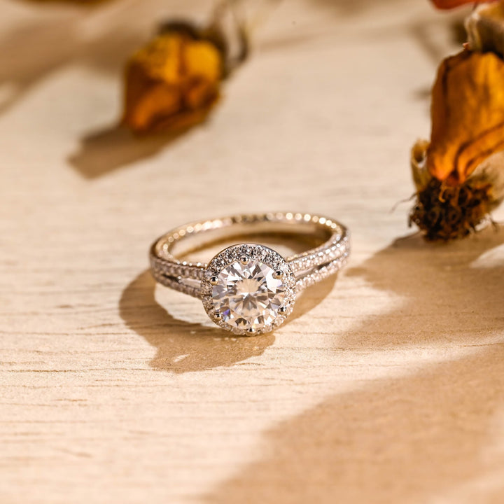 1.0ct-2.0ct Round Cut Lab Grown Vintage Diamond Halo Engagement Ring