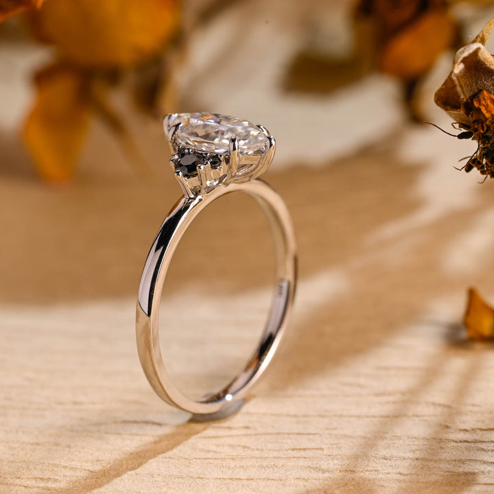 1.50ct-2.50ct Marquise Cut Lab Grown Diamond Cluster Engagement Ring With Black Diamond